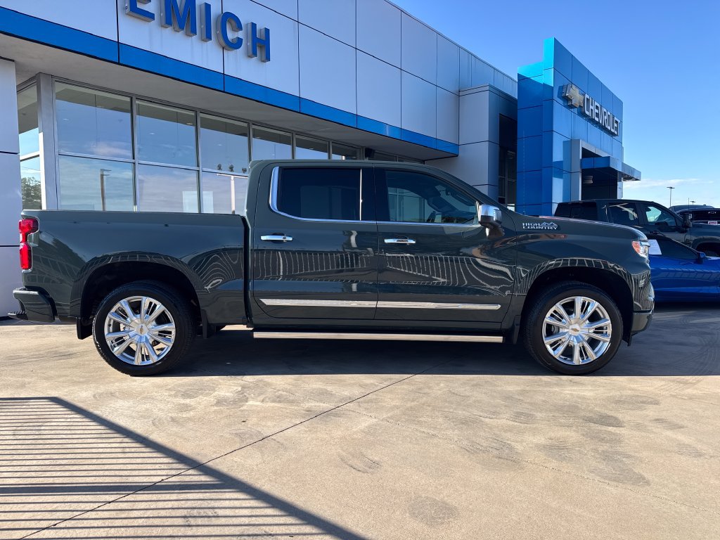 Used 2026 Chevrolet Silverado 1500 High Country AWD/4WD image 6