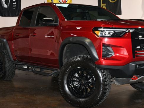 Used 2025 Chevrolet Colorado ZR2 w/ Technology Package AWD/4WD image 53