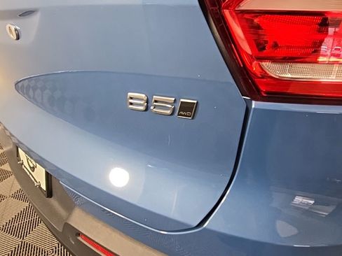 Certified 2023 Volvo XC40 B5 Plus w/ Driver Assist Package image 9