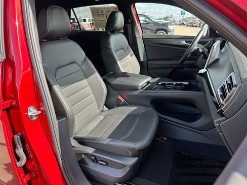 Used 2024 Volkswagen Atlas Cross Sport SEL R-Line image 25