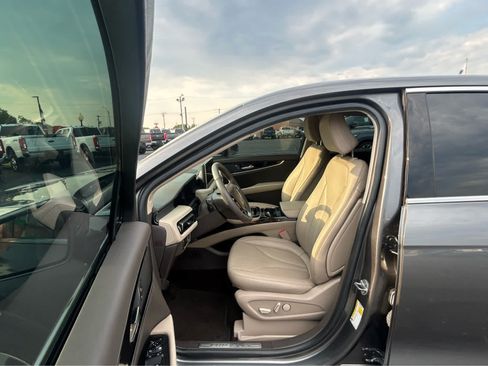Used 2023 Lincoln Nautilus FWD image 15