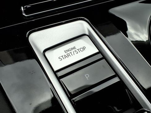 New 2026 Volkswagen Atlas SE image 18