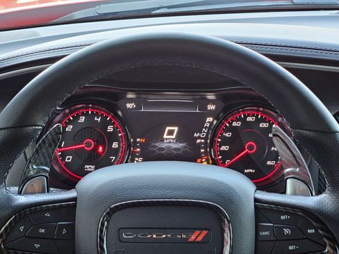 Used 2022 Dodge Charger R/T w/ Plus Group RWD image 17