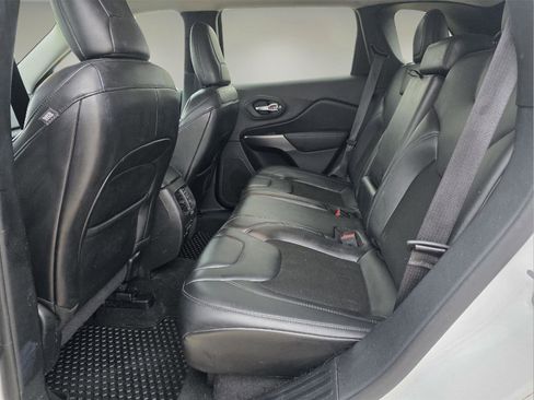 Used 2020 Jeep Cherokee Latitude Plus w/ Cold Weather Group image 23