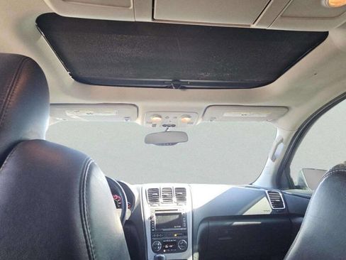 Used 2010 GMC Acadia SLT image 9