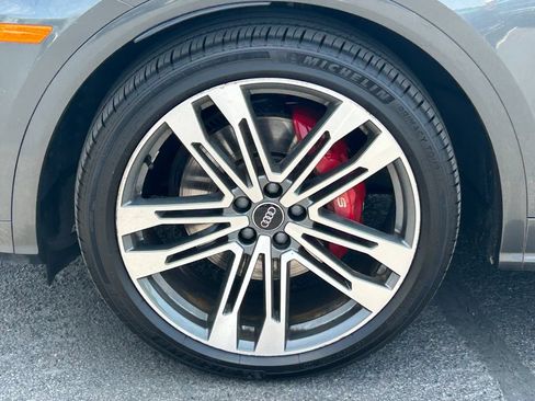 Used 2018 Audi SQ5 Premium Plus w/ S Sport Package AWD/4WD image 13