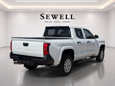 Used 2025 Toyota Tacoma SR RWD image 4