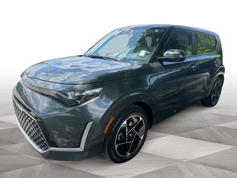 Used 2023 Kia Soul EX FWD image 1