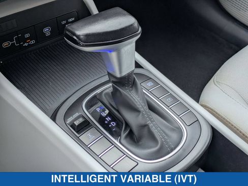 Used 2024 Hyundai Kona SEL AWD/4WD image 25