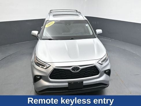 Used 2021 Toyota Highlander XLE image 15