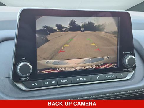 Used 2024 Nissan Rogue SV FWD image 28
