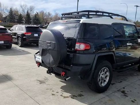 Used 2012 Toyota FJ Cruiser 4WD image 9