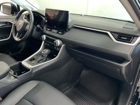 Used 2024 Toyota RAV4 XLE Premium image 18