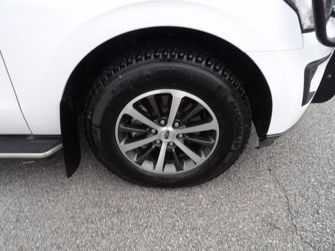 Used 2018 Ford Expedition XLT w/ Equipment Group 202A image 9