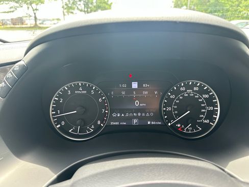 Used 2024 Nissan Armada Platinum w/ Captain's Chairs Package RWD image 21