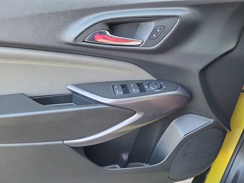 Used 2024 Chevrolet Trax ACTIV w/ Driver Confidence Package image 18