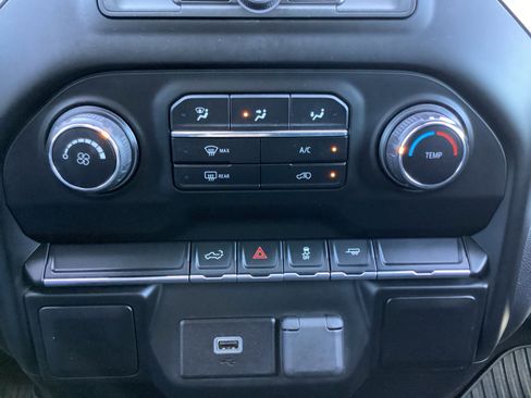 Used 2020 Chevrolet Silverado 1500 Custom w/ Custom Value Package RWD image 19