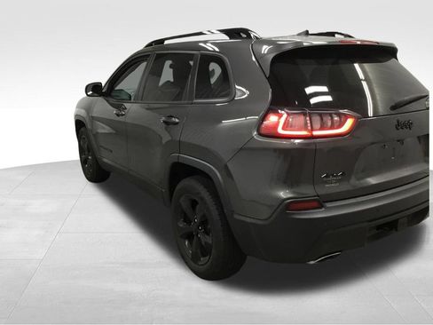 Used 2019 Jeep Cherokee Latitude Plus AWD/4WD image 35
