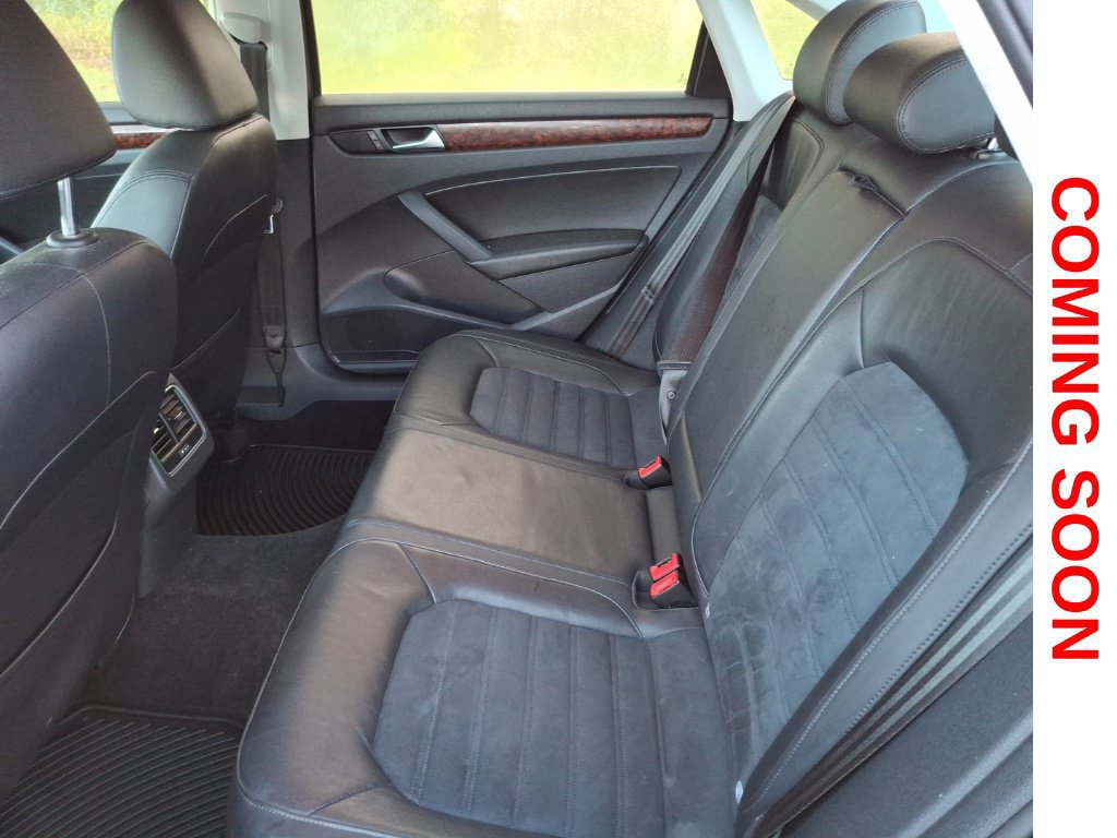 Used 2013 Volkswagen Passat TDI SEL Premium FWD image 11