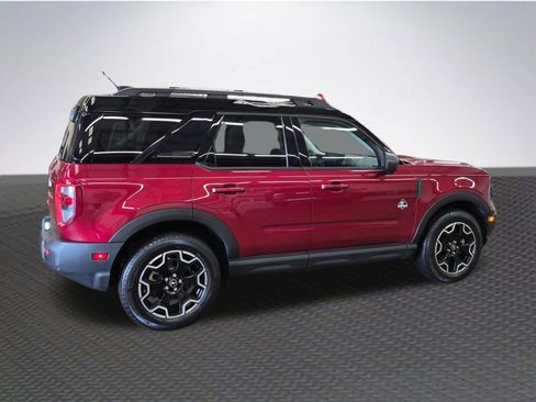 Certified 2025 Ford Bronco Sport Outer Banks w/ Outer Banks Tech Package+ AWD/4WD image 4