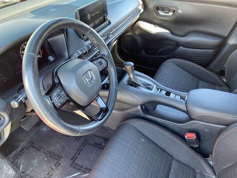 Used 2024 Honda HR-V Sport image 11