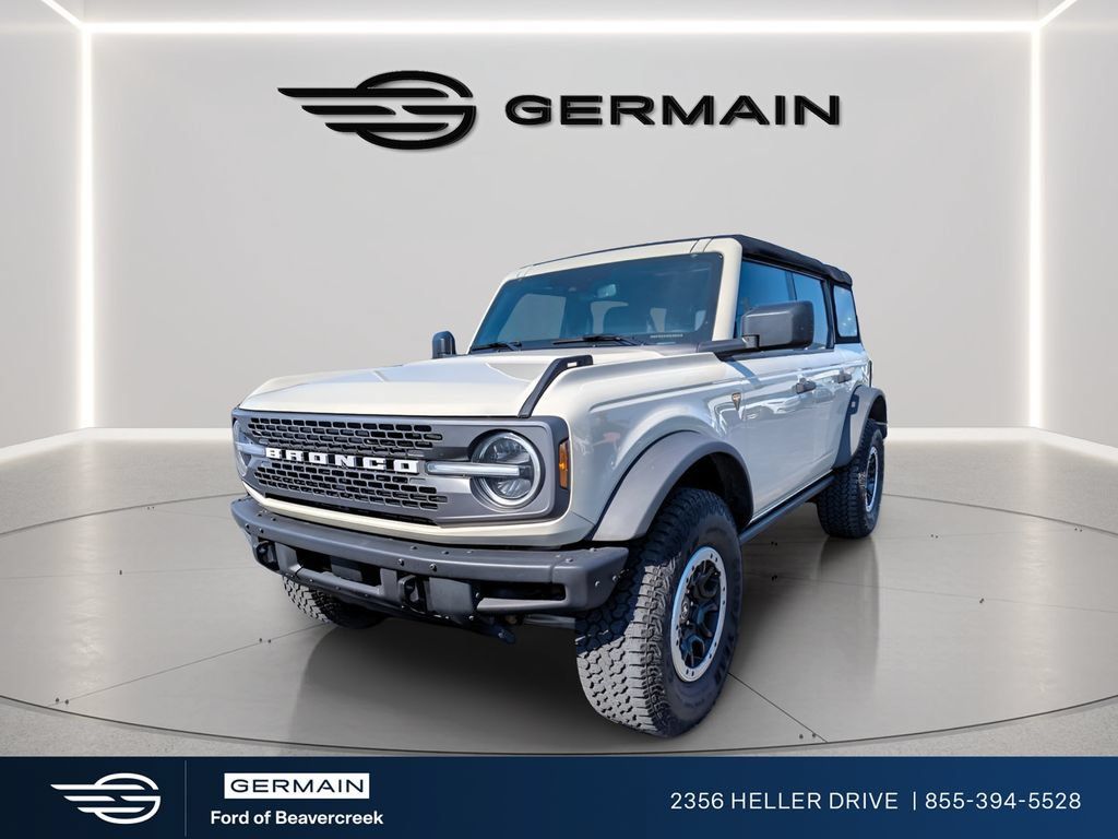 Certified 2025 Ford Bronco Badlands w/ Sasquatch Package AWD/4WD image 2