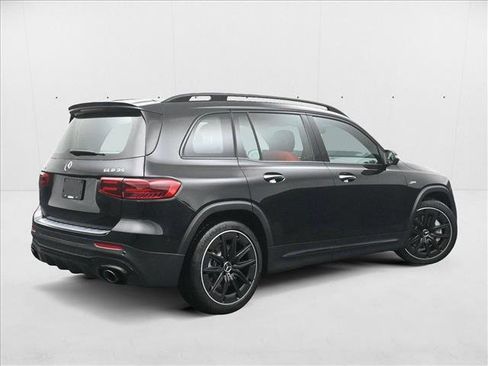 New 2025 Mercedes-Benz GLB 35 AMG 4MATIC image 2