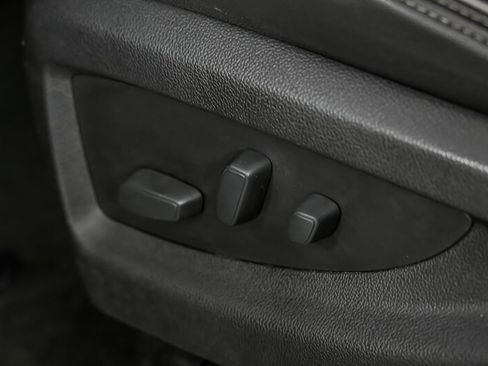 Used 2018 Chevrolet Silverado 2500 High Country w/ Duramax Plus Package AWD/4WD image 21