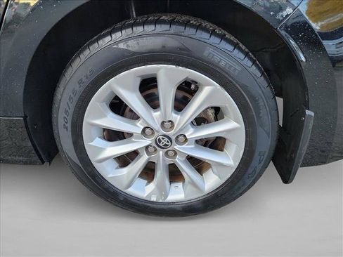 Used 2022 Toyota Corolla LE w/ LE Convenience Package FWD image 9