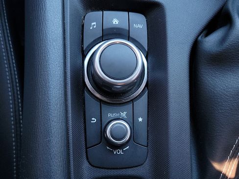 Used 2022 MAZDA MX-5 Miata Grand Touring w/ Weather Package image 15