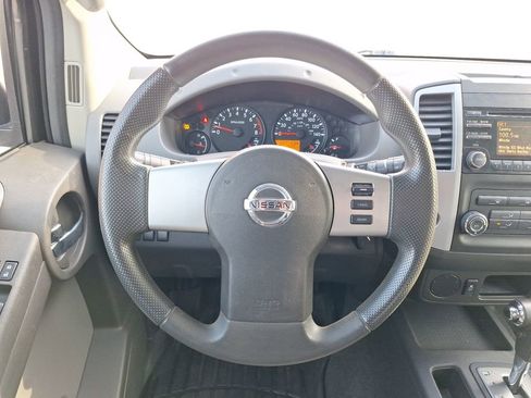 Used 2013 Nissan Xterra S image 12