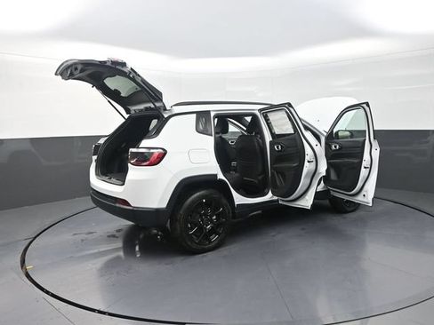 New 2026 Jeep Compass Latitude AWD/4WD image 38