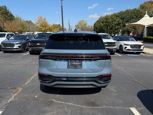 New 2026 Lincoln Nautilus Reserve image 8