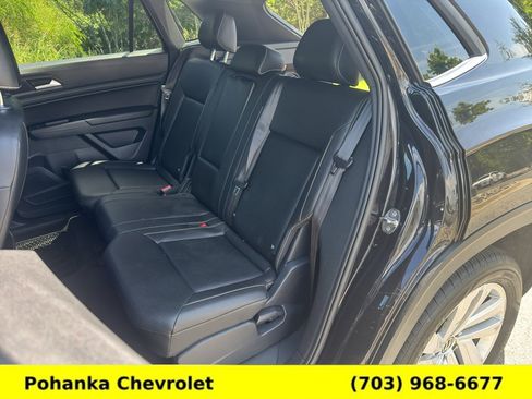 Used 2020 Volkswagen Atlas Cross Sport SE w/ Panoramic Sunroof Package AWD/4WD image 30
