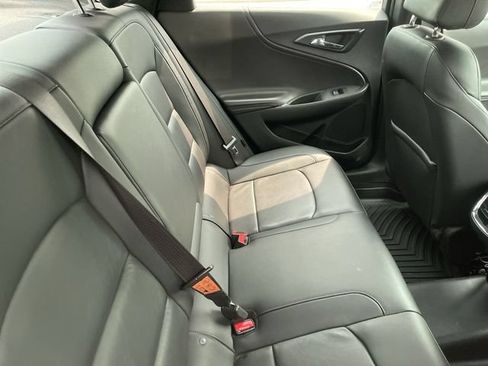 Used 2021 Chevrolet Malibu LT w/ Leather Package FWD image 8