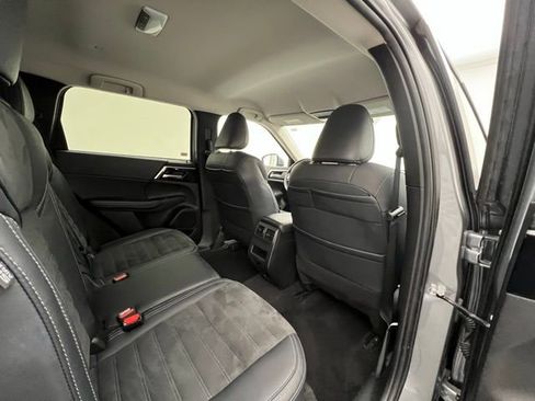 Used 2024 Mitsubishi Outlander SE image 38