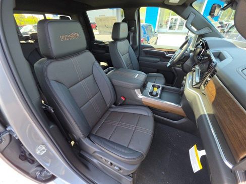 New 2026 Chevrolet Silverado 2500 High Country w/ High Country Premium Package AWD/4WD image 13