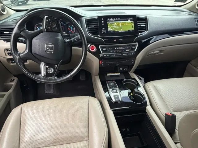 Used 2020 Honda Pilot Elite image 2