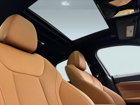 Used 2023 BMW i4 eDrive35 w/ Premium Package image 14