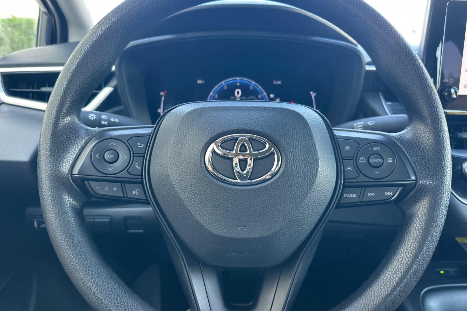 Used 2026 Toyota Corolla LE w/ LE Premium Package FWD image 23