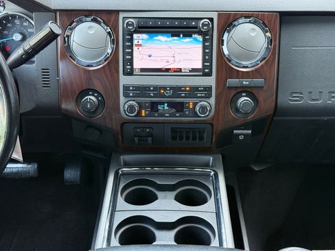 Used 2011 Ford F250 Lariat w/ Camper Pkg AWD/4WD image 18