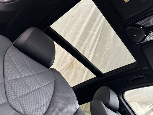 Used 2024 BMW X5 xDrive40i w/ Parking Assistance Package image 17