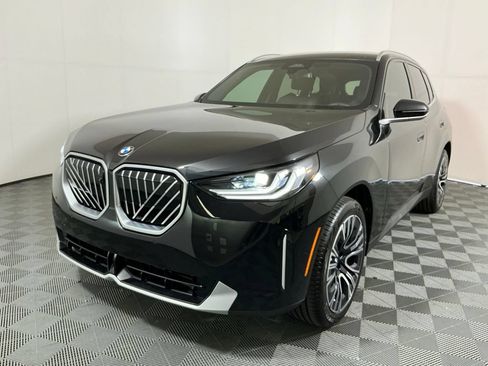 Certified 2025 BMW X3 xDrive30i w/ Premium Package AWD/4WD image 2