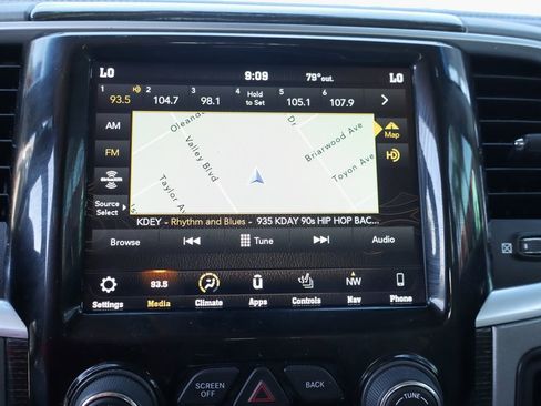 Used 2018 RAM 2500 Limited image 33