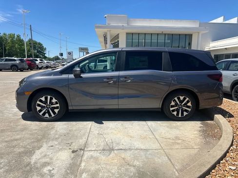 New 2026 Honda Odyssey EX-L image 2