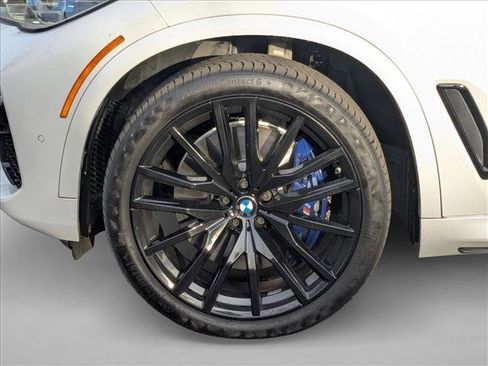 Used 2019 BMW X5 xDrive50i w/ M Sport Package image 26