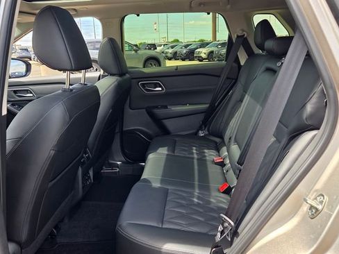 Used 2026 Nissan Rogue Platinum w/ Platinum Premium Package AWD/4WD image 6