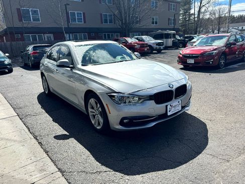Used 2018 BMW 330i xDrive Sedan w/ Convenience Package image 7