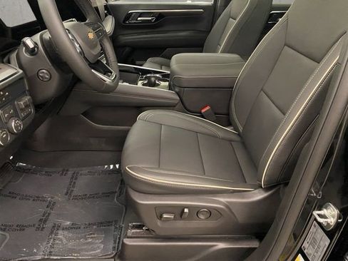 New 2026 Chevrolet Suburban Premier AWD/4WD image 19