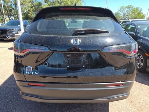 Used 2025 Honda HR-V LX image 9